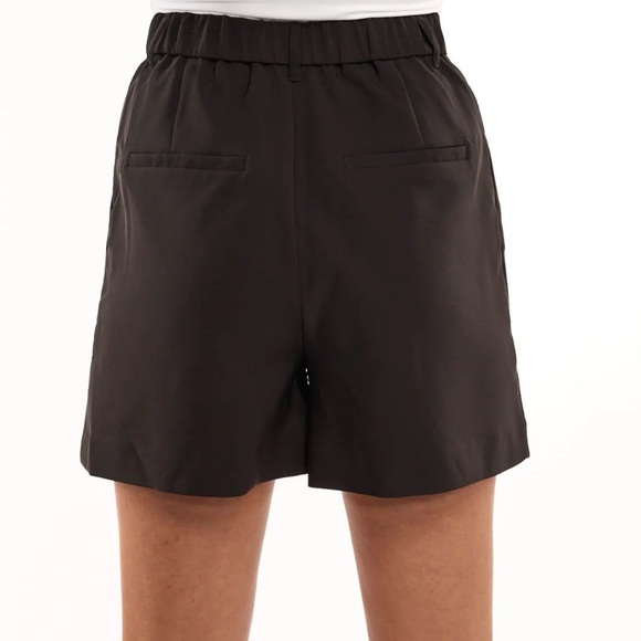 High Waisted Dress Short - Picture 4 of 4